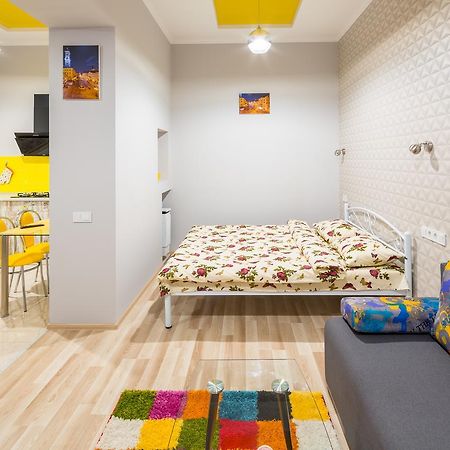 Apartment On Pekarska Street Зі Світлом! Lviv Dış mekan fotoğraf