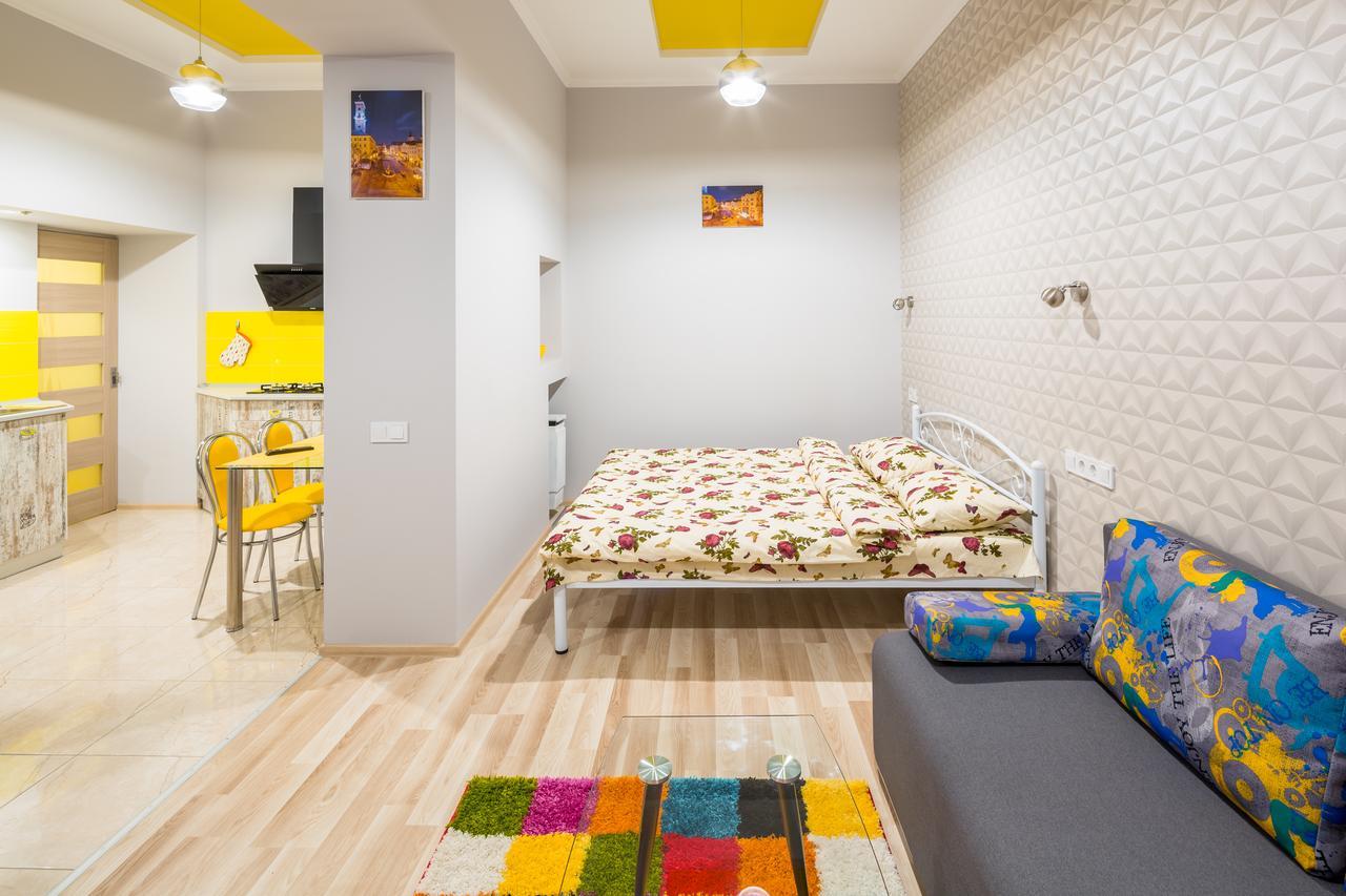 Apartment On Pekarska Street Зі Світлом! Lviv Dış mekan fotoğraf