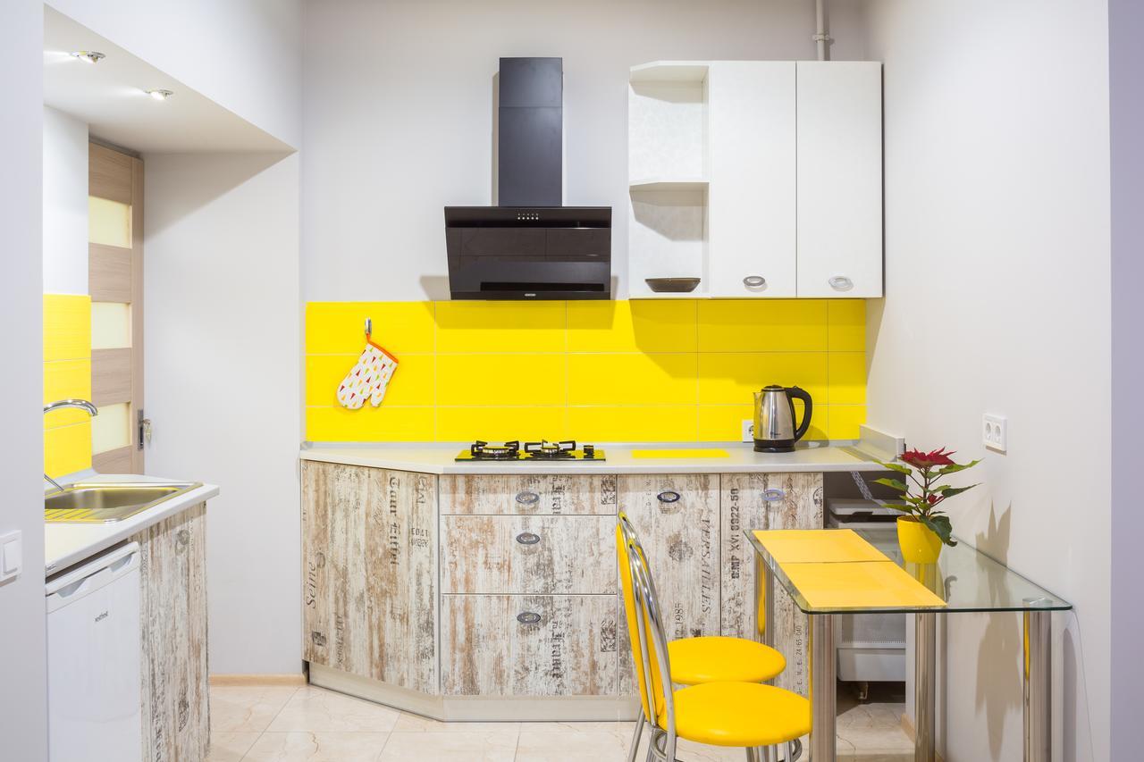 Apartment On Pekarska Street Зі Світлом! Lviv Dış mekan fotoğraf